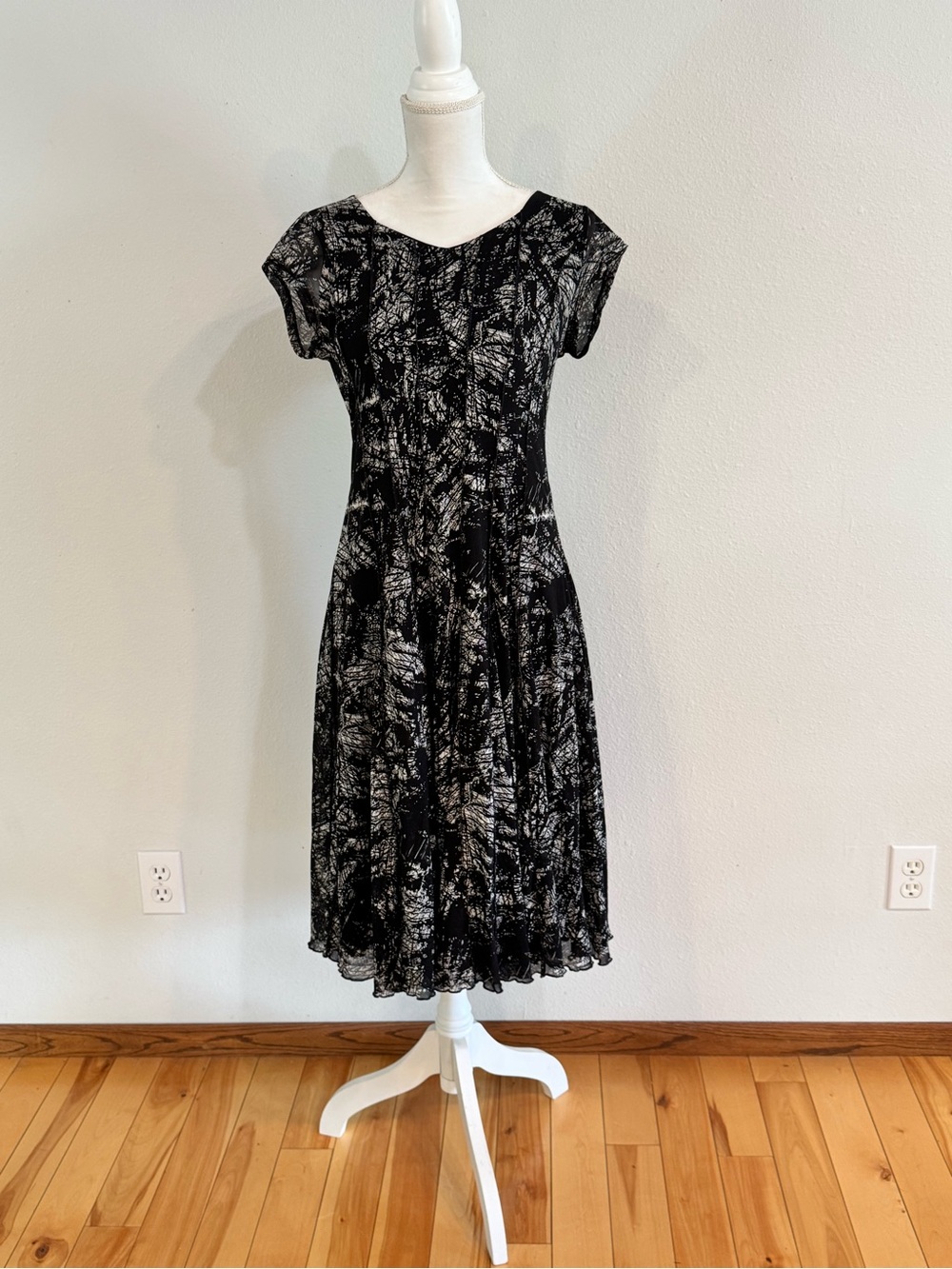 Coldwater Creek Black and White Cap-Sleeve Midi Dress Size 10
